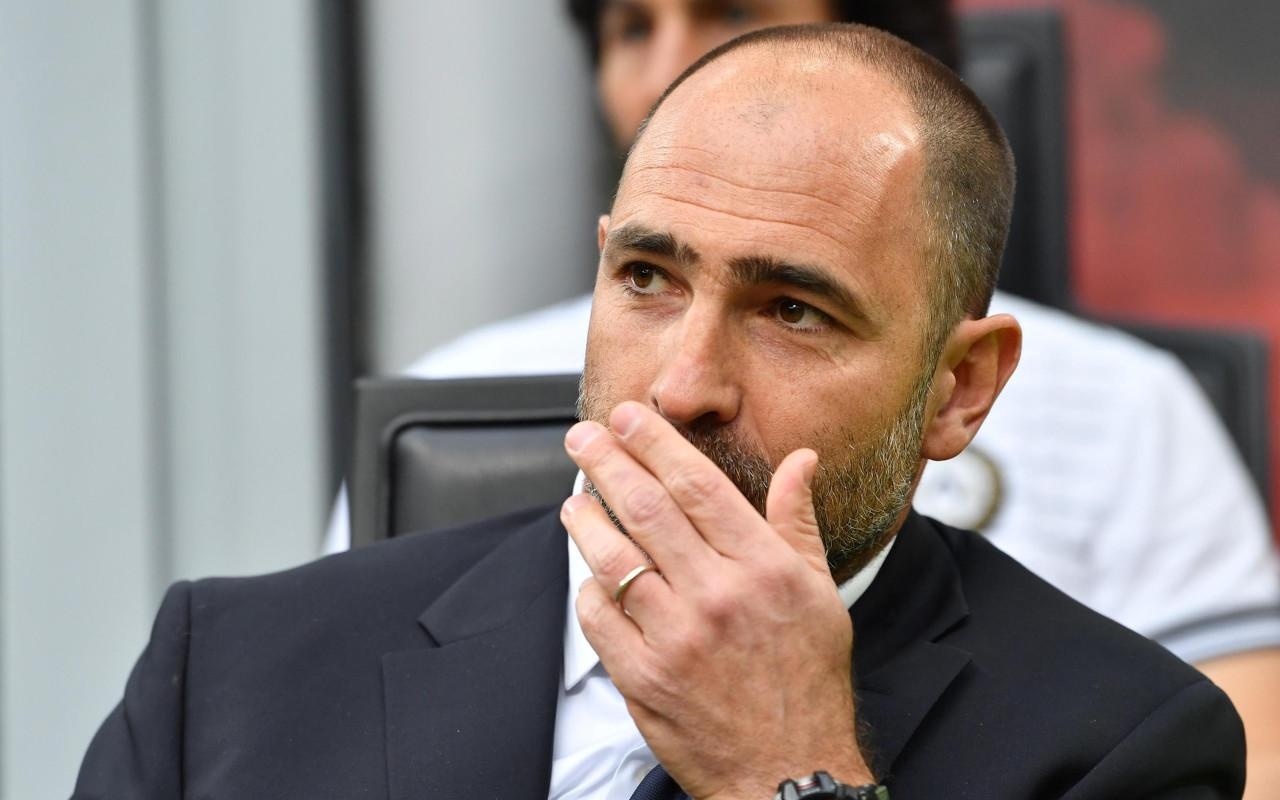 黑色交织 黑色交织